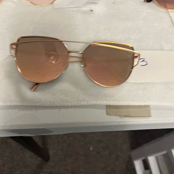 MEN & WOMEN SUNGLASSES  point out  which  # sunglasses  you want to purchase - Picture 7 of 7